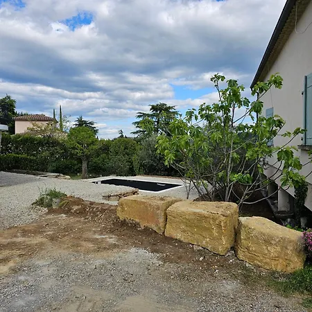 Вилла Mas Fa Susa 3 Etoiles Avec Piscine Ле-Ван